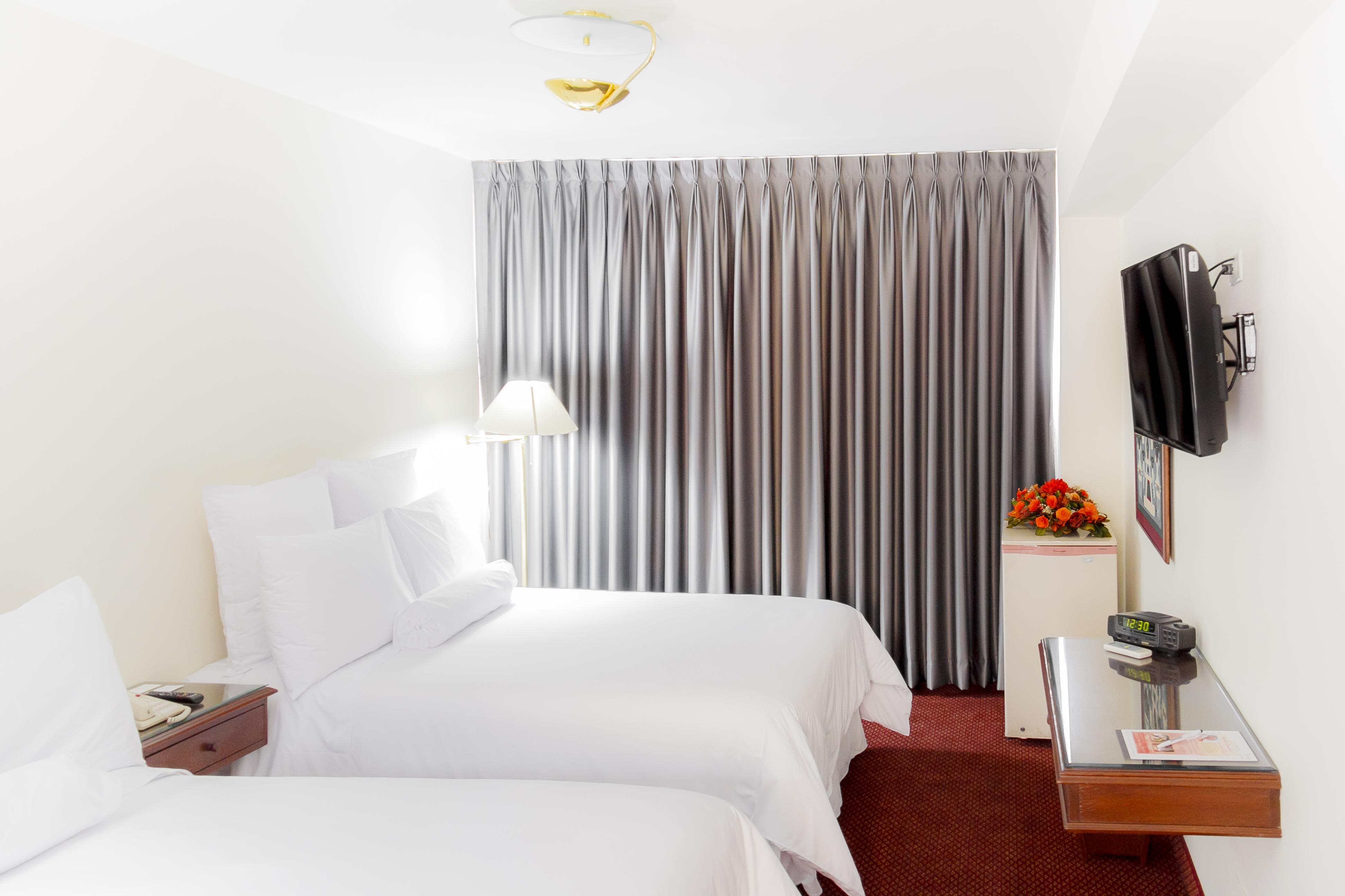 לימה Hotel Carrera מראה חיצוני תמונה