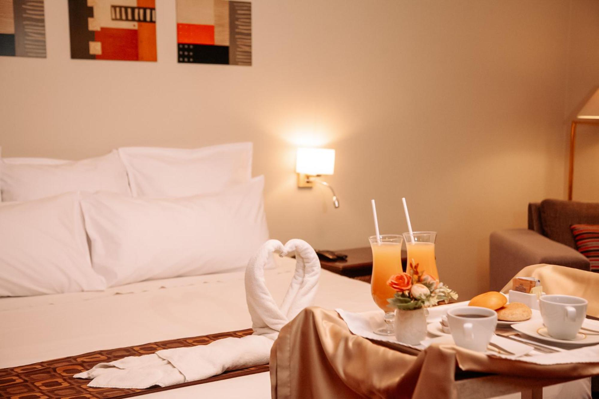 לימה Hotel Carrera מראה חיצוני תמונה