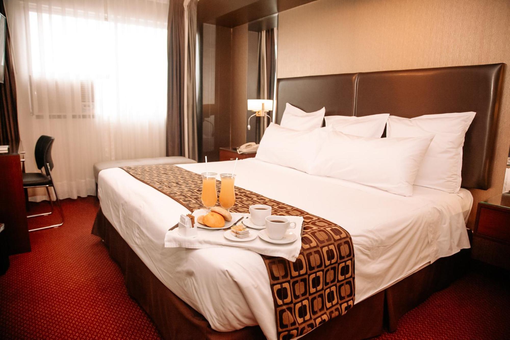לימה Hotel Carrera מראה חיצוני תמונה