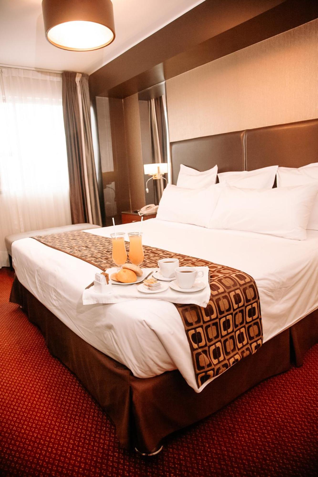 לימה Hotel Carrera מראה חיצוני תמונה