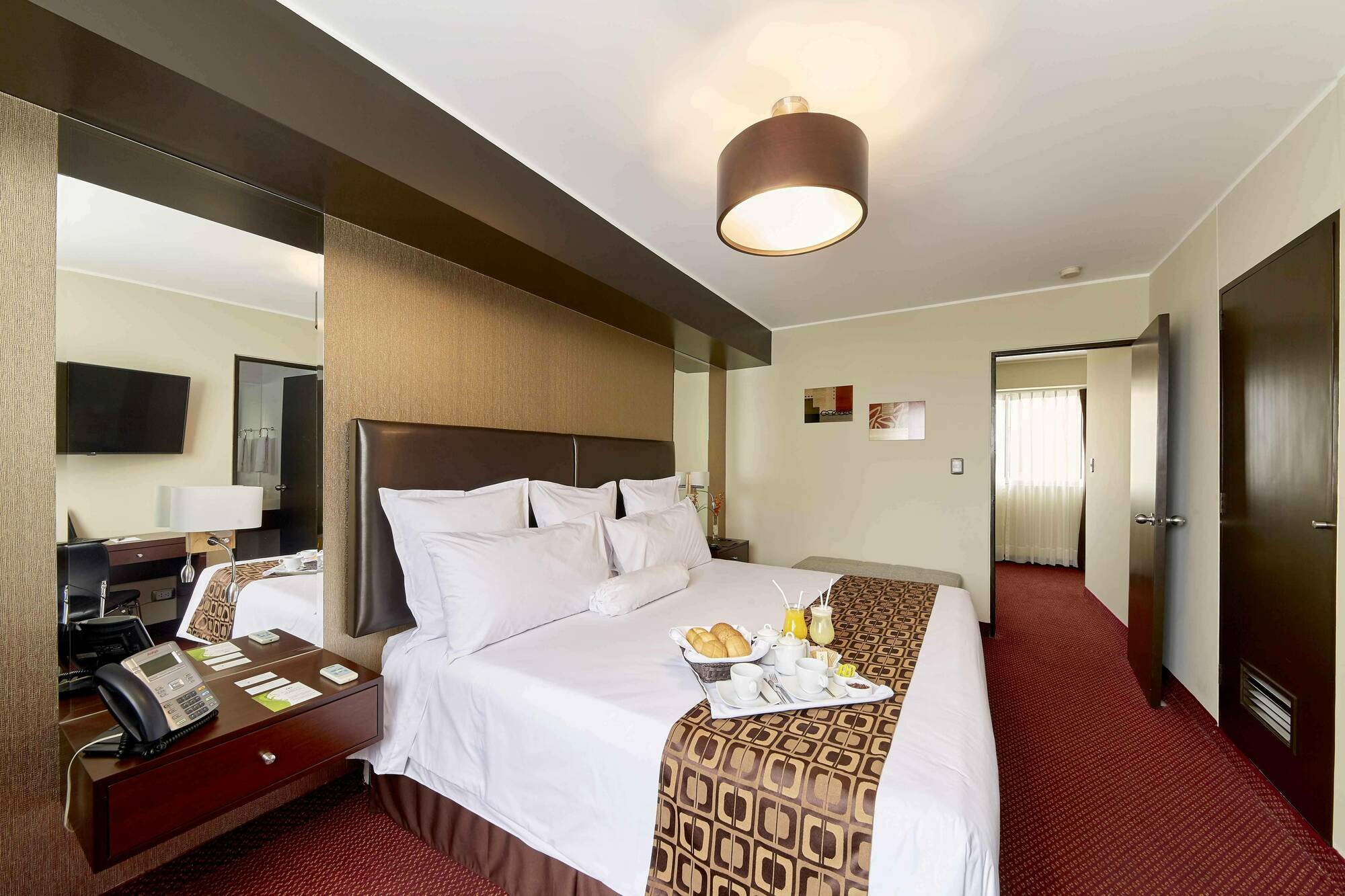 לימה Hotel Carrera מראה חיצוני תמונה